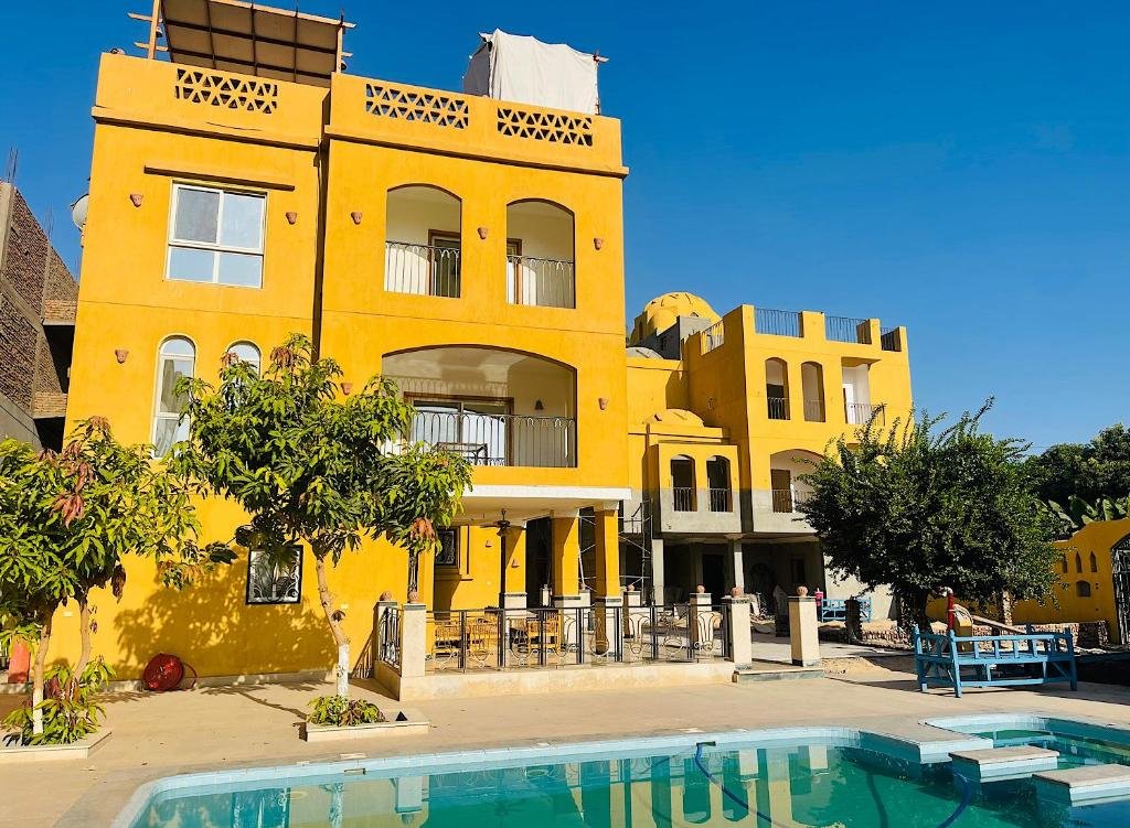 Jewel Howard Carter Hotel